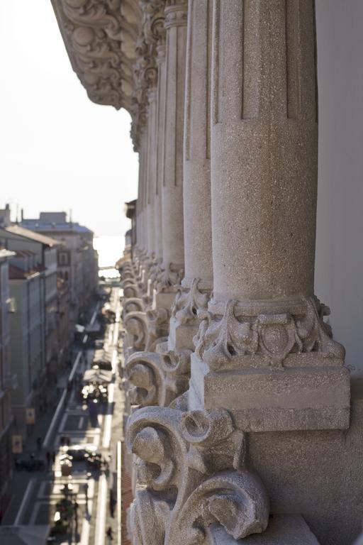 Palace Suite Trieste Bagian luar foto