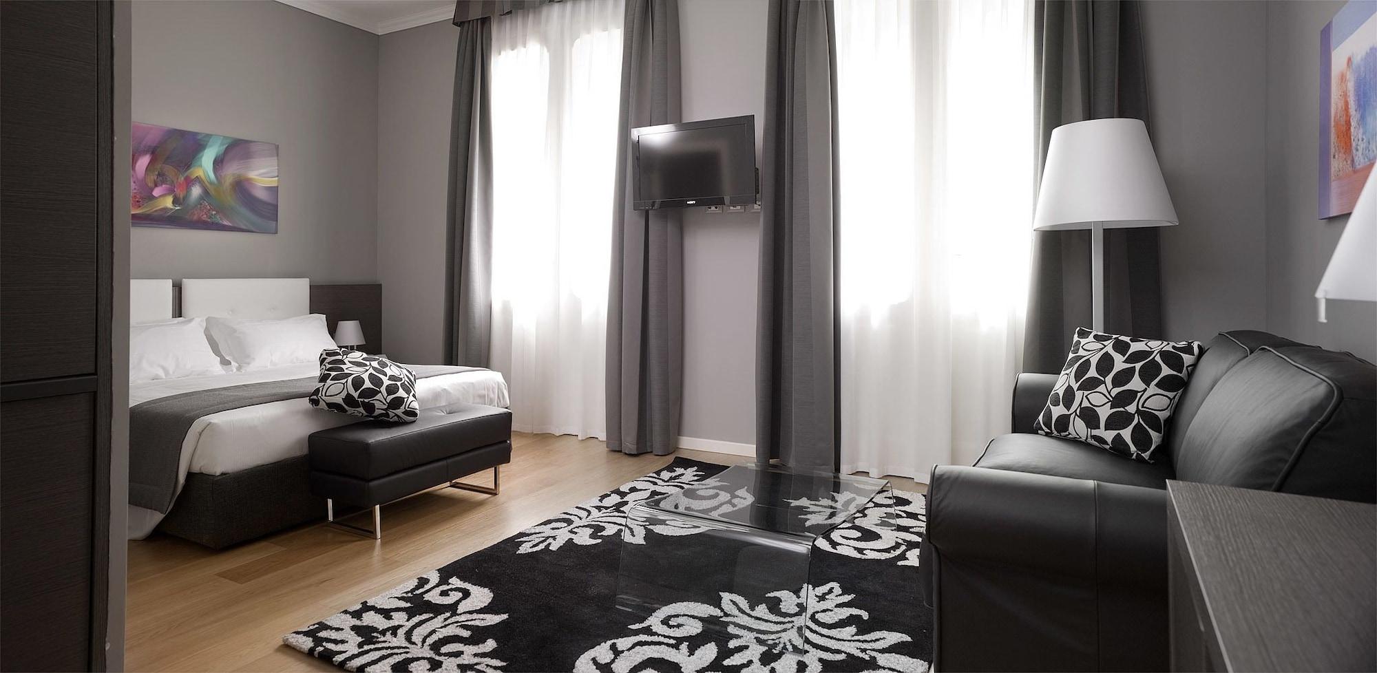 Palace Suite Trieste Bagian luar foto