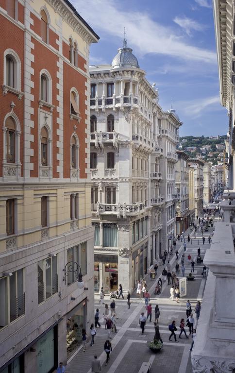 Palace Suite Trieste Bagian luar foto