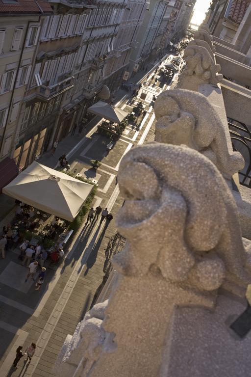 Palace Suite Trieste Bagian luar foto
